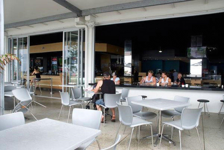 Food & Drinks 4, Chateau Beachside Resort, Gold Coast