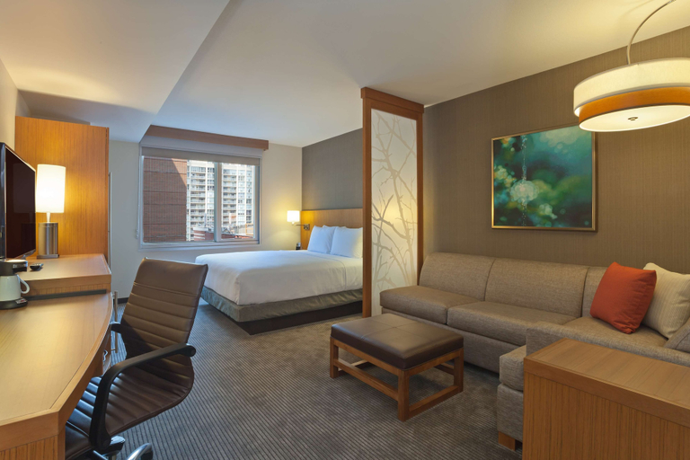 Bedroom 3, Hyatt Place Chicago/River North, Cook