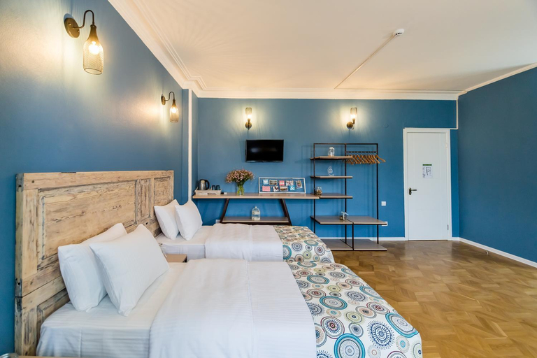 Bedroom 3, Gvino Minda, Tbilisi