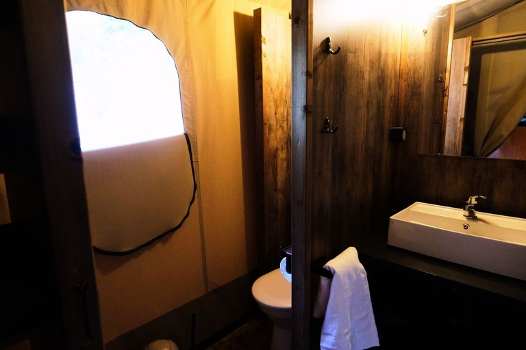Bathroom 4, Domaine de la Vallée Heureuse, Bouches-du-Rhône