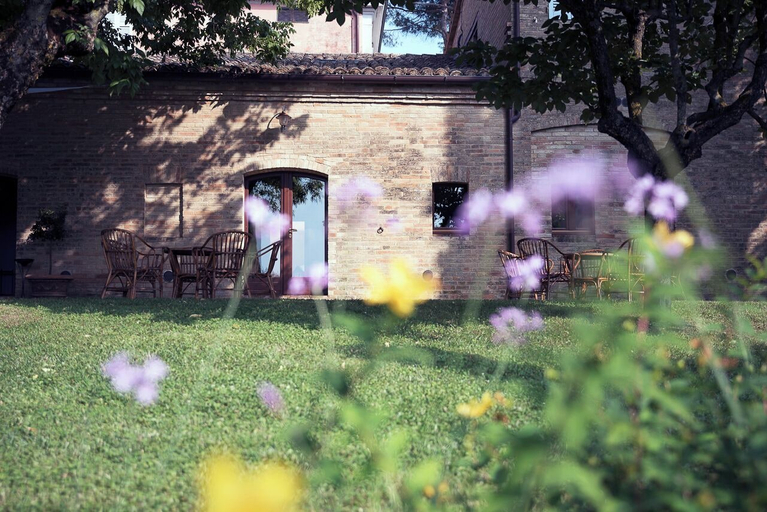 Exterior & Views, Borgo Sorbatti Country House, Macerata