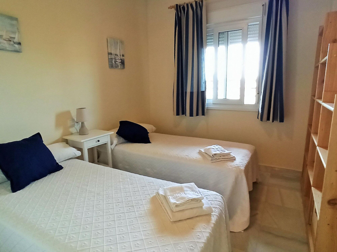 Room 3, Dunas II 2D 15436 in El Puerto de Santa Mar a, Cádiz