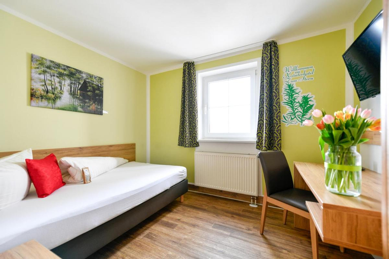 Bedroom 4, Hotel Zum Stern, Spree-Neiße