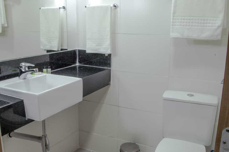 Bathroom 3, ATH Hotel - Américas Townhouse, Rio de Janeiro