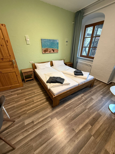 Bedroom 5, Gasthaus Destille, Zwickau