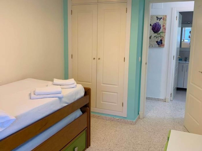 Room 3, Mascaron 203 15268 in Sanl car de Barrameda, Cádiz