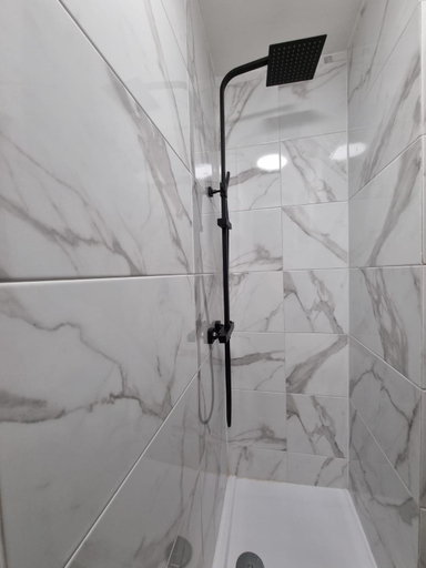 Shower 2, Smart House, London