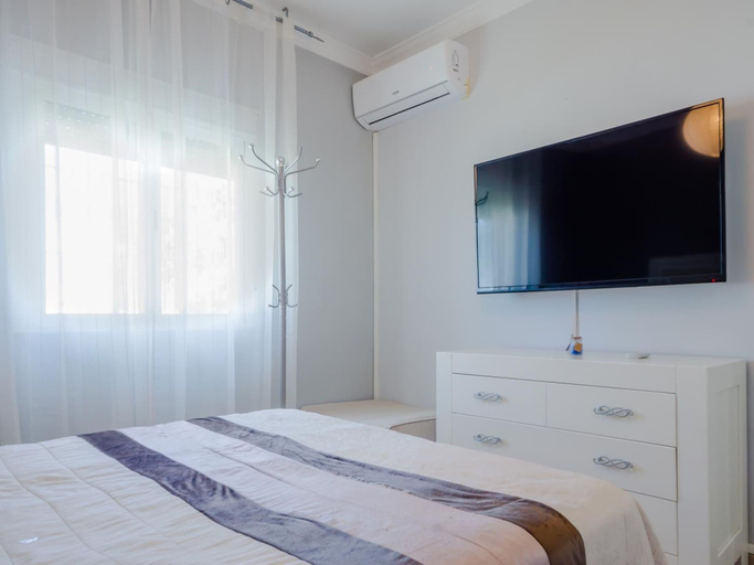 Room 5, Villa Los Veleros 15119, Cádiz