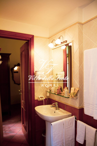 Bathroom 5, Villa della Fonte, Rome