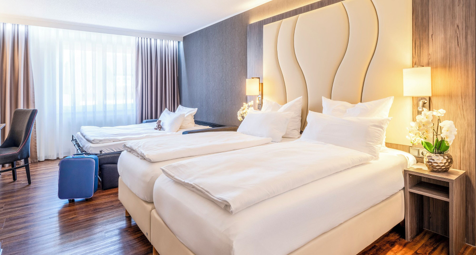 Bedroom 2, PLAZA Hotel Buchhorner Hof, Bodenseekreis