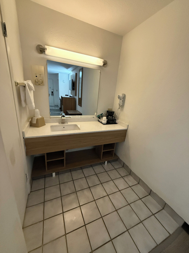 Bathroom 4, Super 8 by Wyndham Newcastle, Weston