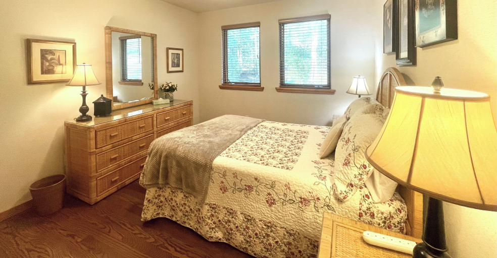 Bedroom 3, Moose Crossing, Summit