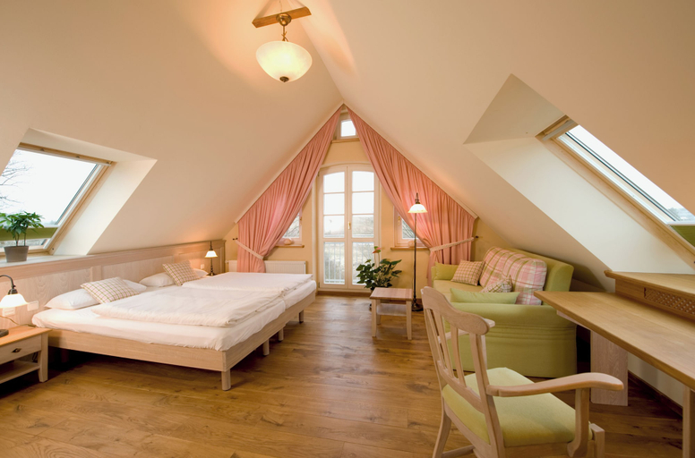 Bedroom 4, Bio- und Gesundheitshotel Gutshaus Parin, Nordwestmecklenburg