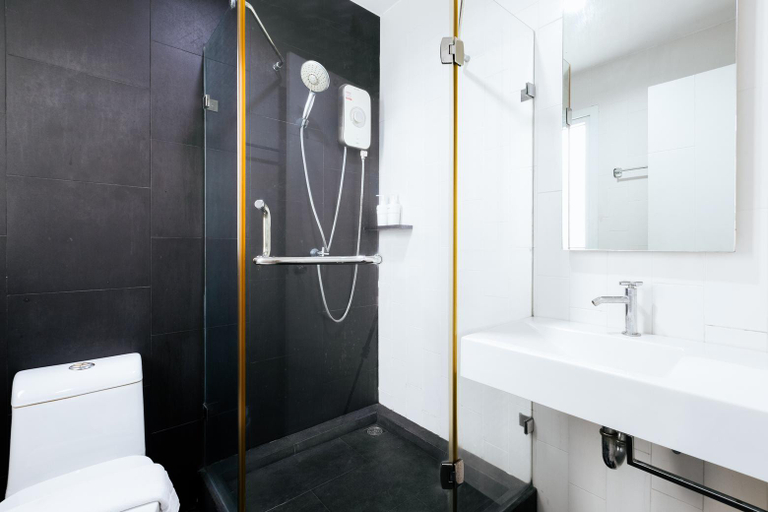 Bathroom 4