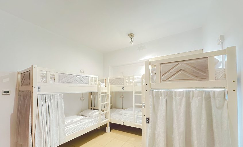 Bedroom 3, Dubai Host - Beach Hostel JBR, Dubai