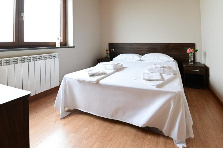 Others 3, Baita Solaria, Macerata