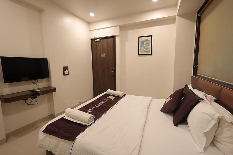 Others 5, Vetro Inn, Surat