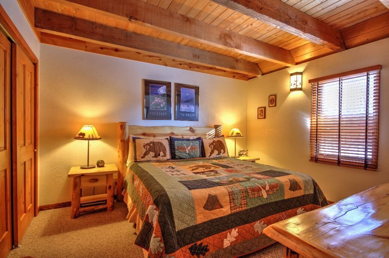 Bedroom 3, Haus Crisler, Summit