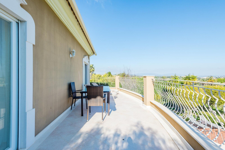 Room 3, Boavista Golf and Spa Resort - Luxury Villa, Lagos