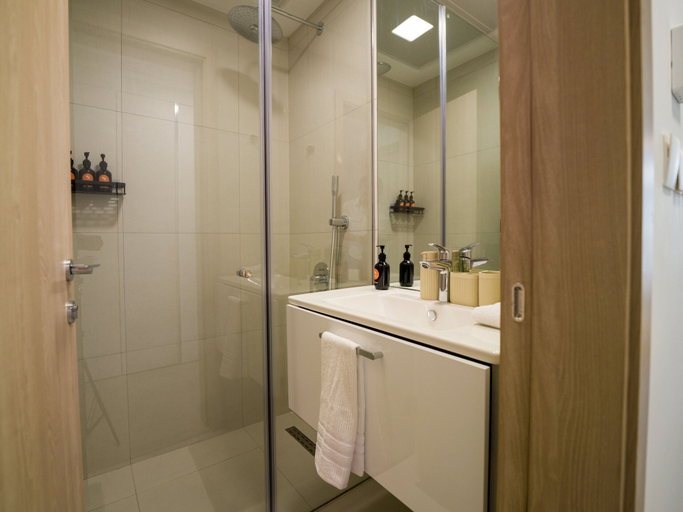 Bathroom 3, Easygo- Stylish STU Luma22 JVC 23, Dubai