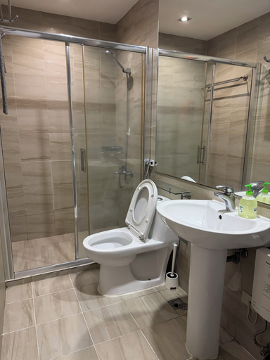 Bathroom 2, 2 bedrooms in makati with balcony, Makati City