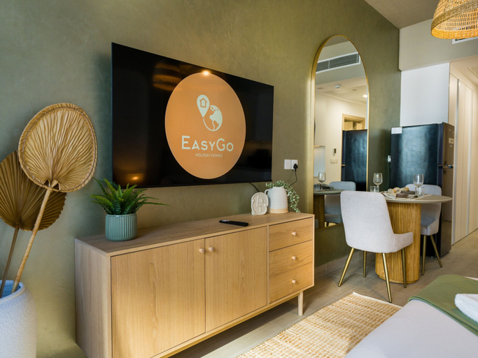 Others 5, Easygo- Stylish STU Luma22 JVC 23, Dubai