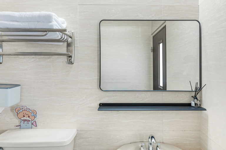 Bathroom 4, Sea Month Bed and Breakfast, Pingtung