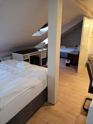 Bedroom 2, Hotel Franken an der Messe, Frankfurt am Main