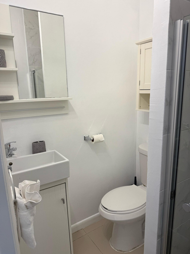 Bathroom 17