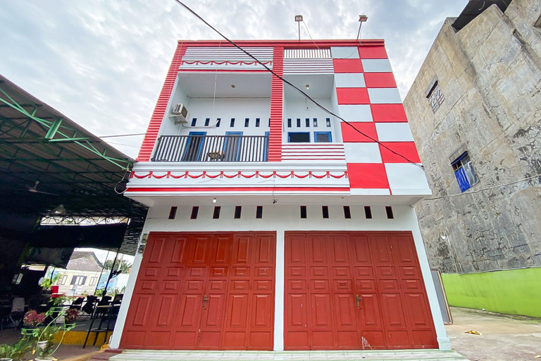 Exterior & Views 2, RedDoorz @ Graha Aisyah Menteng Medan, Medan