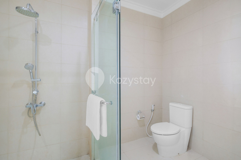 Bathroom, Alvion by Kozystay - SCBD, South Jakarta