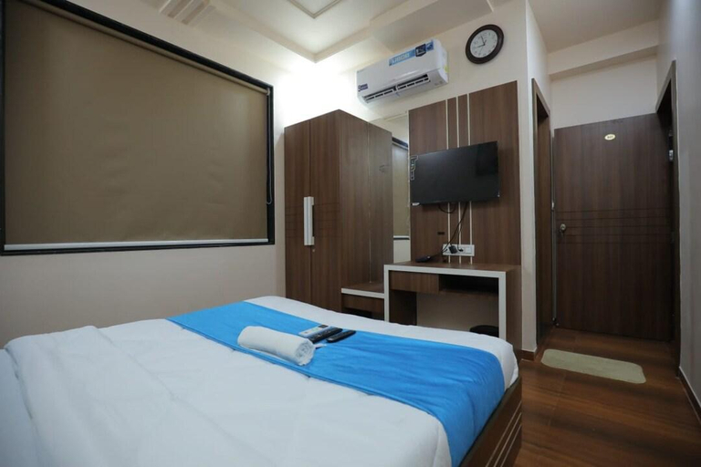 Others 3, Hotel Raviraj Palace, Rajkot