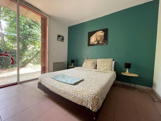 Bedroom 3, Auberge de Jeunesse HI Nîmes, Gard