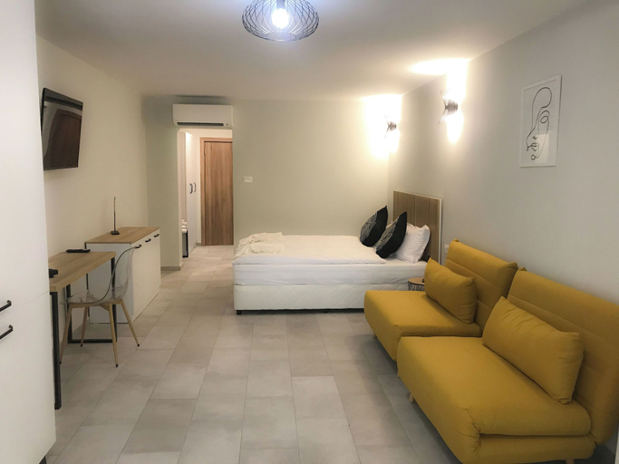 Others 5, Hostel Teracite, Varna