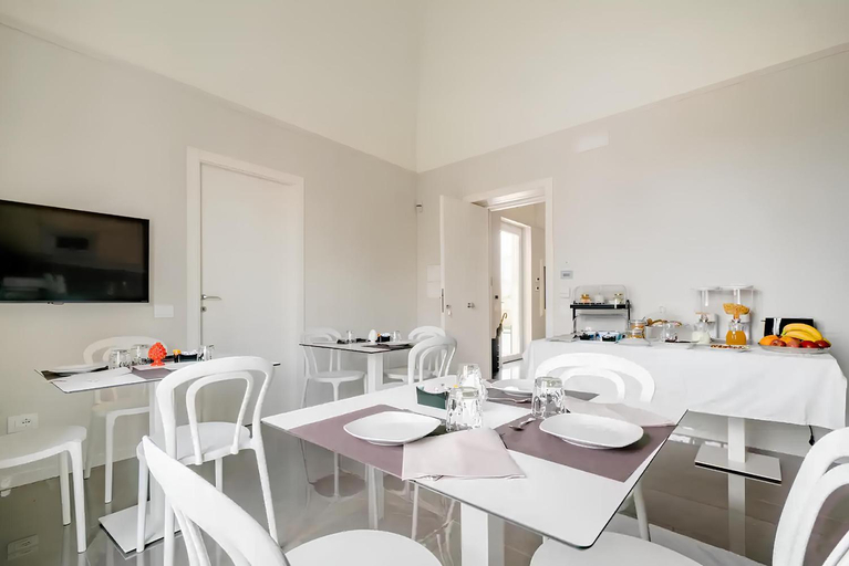 Food & Drinks 5, SHoruq, Trapani