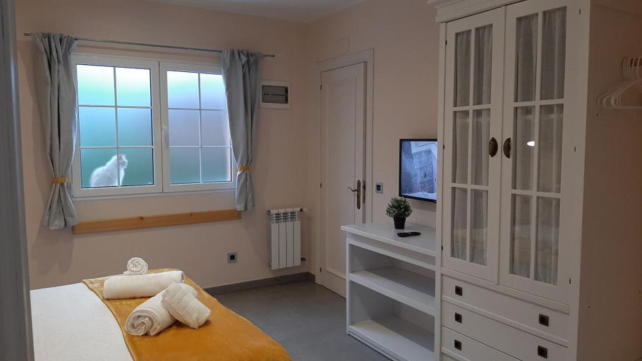 Bedroom 5, Hotel Alvaro, Asturias