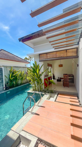 Swimming Pool 28