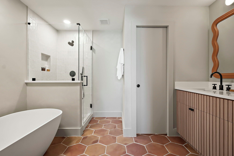 Bathroom 3, Hacienda del Rio, Comal