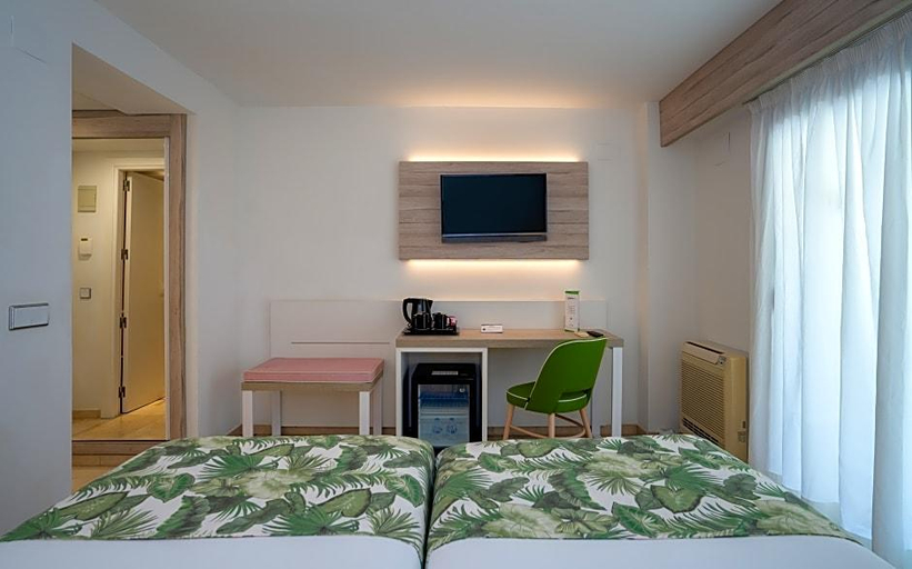 Bedroom 3, The Agir Springs Hotel by MedPlaya, Alicante