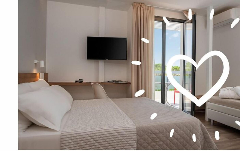 Bedroom 4, RICCIONE BEACH HOTEL-VERO' BOUTIQUE HTL, Rimini