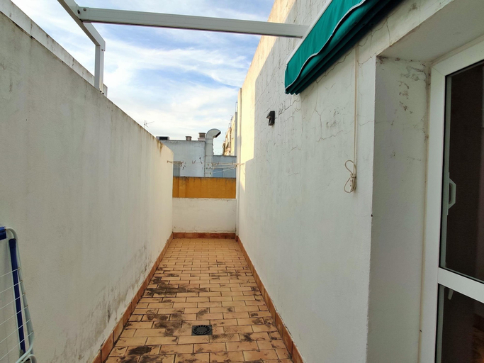 Room 5, Ribera H 13581 in El Puerto de Santa Mar a, Cádiz