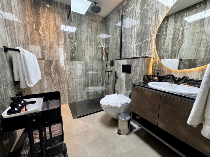 Bathroom 3, Easygo- Upgraded 1bdr Arjan, Joya, Dubai