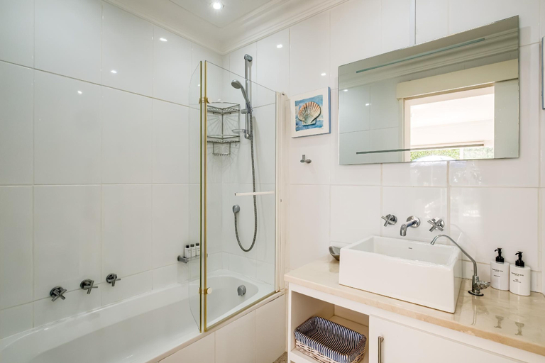 Room 3, 3bed With Indoor Pool and Sea Views The Sanctuary, City of Cape Town