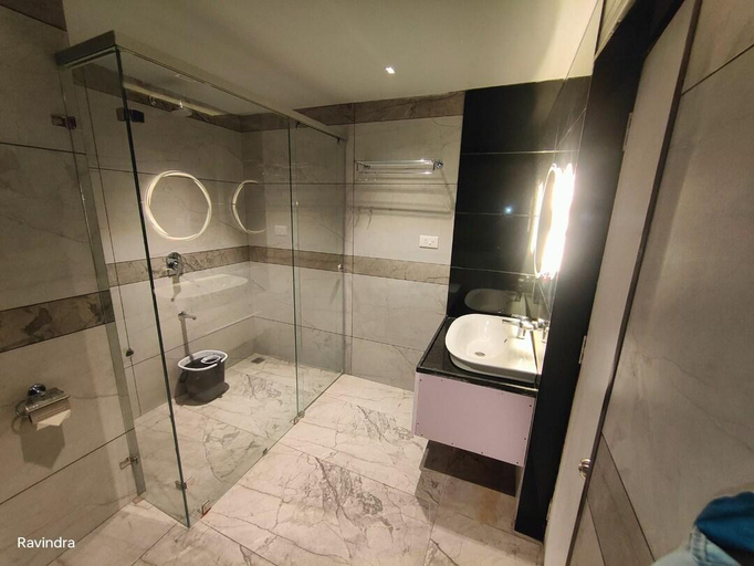 Bathroom, Hotel New Blue Earth, Srikakulam