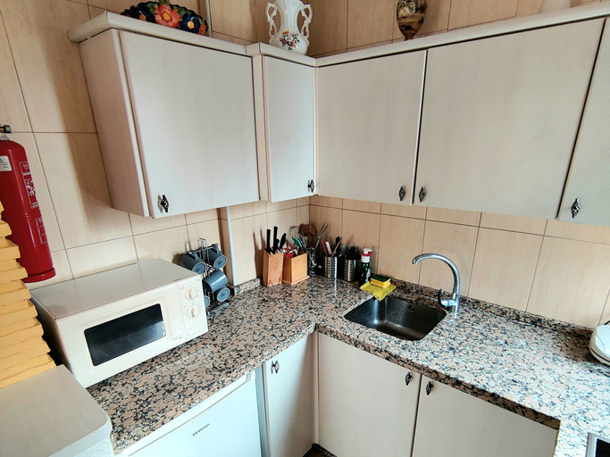 Private kitchen 3, Minerva 1-bedroom, Close to the Beach, Park etc, Málaga