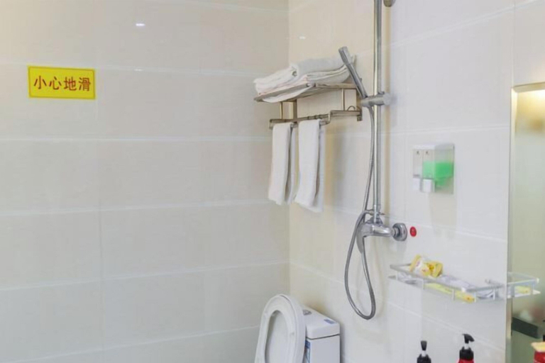 Bathroom 3, 168 Chain Hotel (Shenzhen Liantang Metro Station), Shenzhen