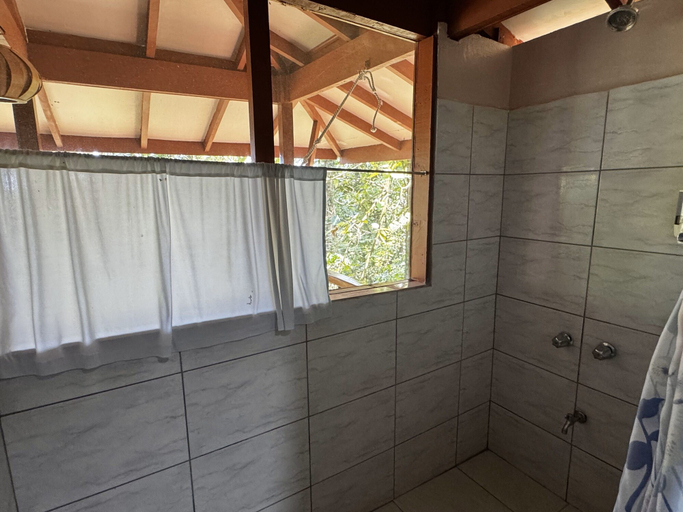 Bathroom 4, Samasati Rainforest Bungalows, Talamanca