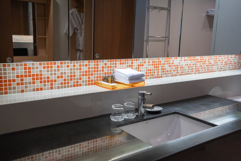 Bathroom 4