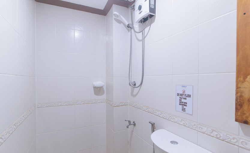 Bathroom 8