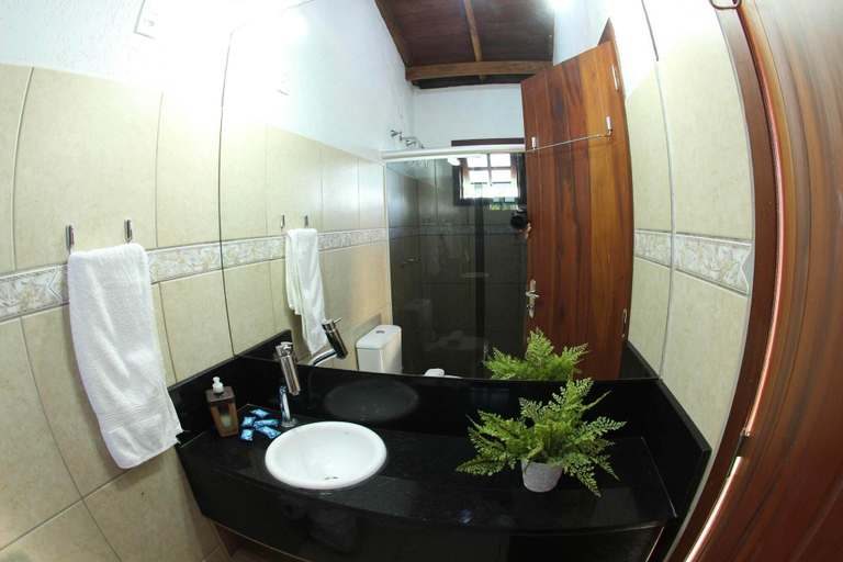 Bathroom 5, Kalani Pousada, Imbituba